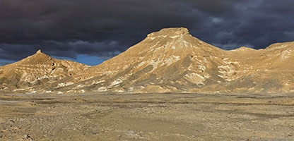 Colline rocciose ai margini del 'deserto bianco'